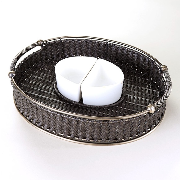 🆕Beautiful Metal Chip and Dip Serving Basket - Picture 2 of 3